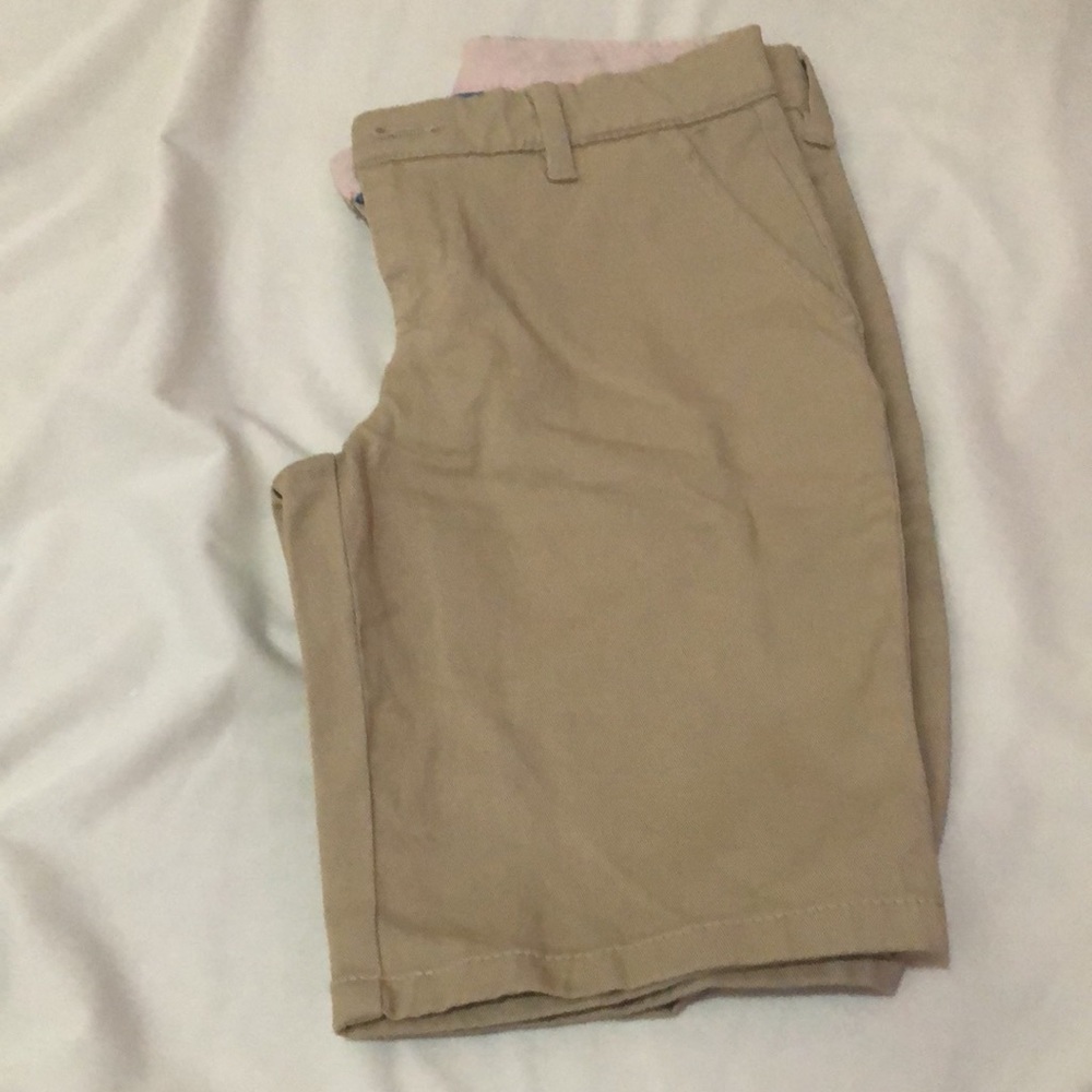 Shorts - Picture 2 of 4